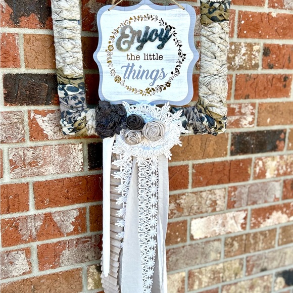 Handmade Unique Wall Decor Square Enjoy The Little Things 13 x 13 inches - Picture 4 of 8